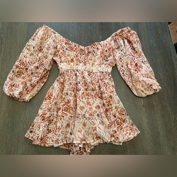 WORN ONCE VICI ALIZE ROMPER - Size Medium SKU:320 - Picture 15 of 15